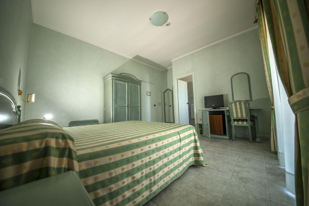 Hotel Murano Rossano Cameră foto